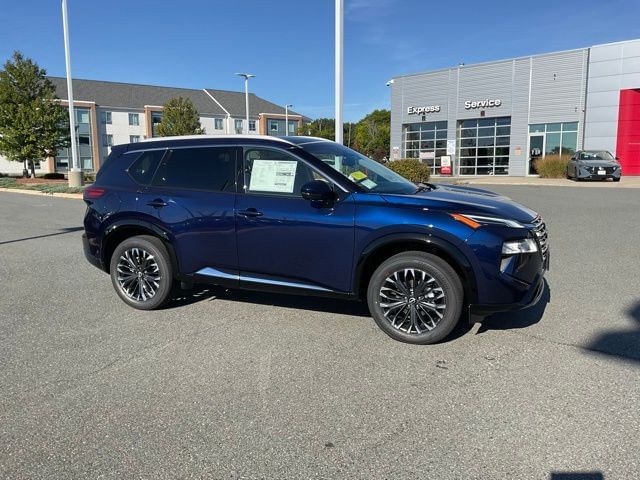 2026 Nissan Rogue Platinum's photo