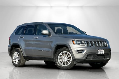 1 image of 2021 Jeep Grand Cherokee Laredo E