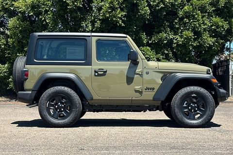 2025 Jeep Wrangler Sport