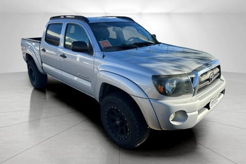 1 image of 2010 Toyota Tacoma PreRunner V6