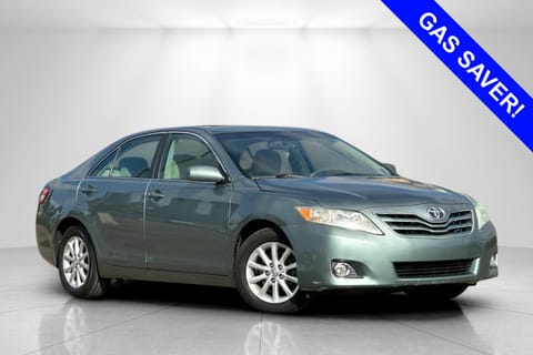 1 image of 2011 Toyota Camry XLE