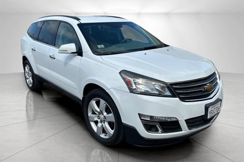 1 image of 2016 Chevrolet Traverse LT