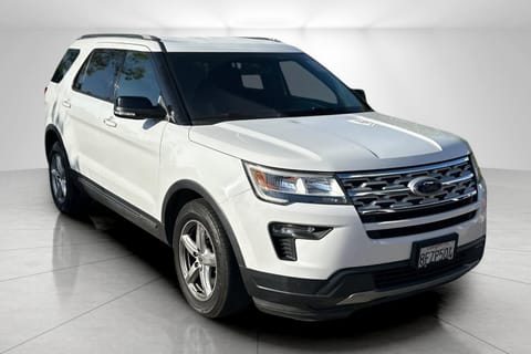 1 image of 2018 Ford Explorer XLT