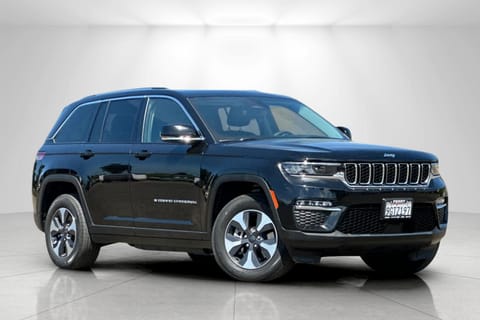 1 image of 2023 Jeep Grand Cherokee 4xe