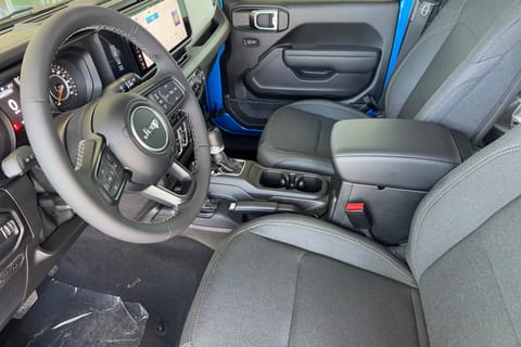 2025 Jeep Gladiator Sport S