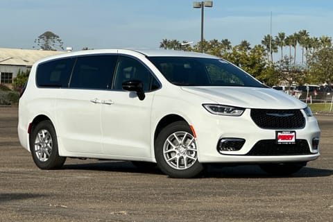 1 image of 2026 Chrysler Pacifica Select