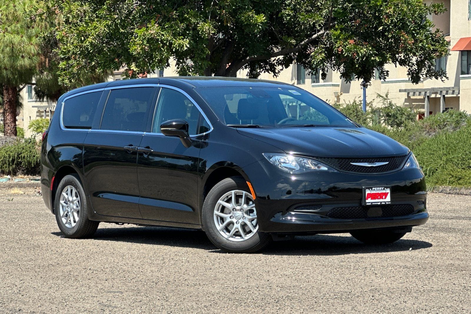 2026 Chrysler Voyager LX's photo
