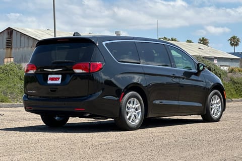 2026 Chrysler Voyager LX