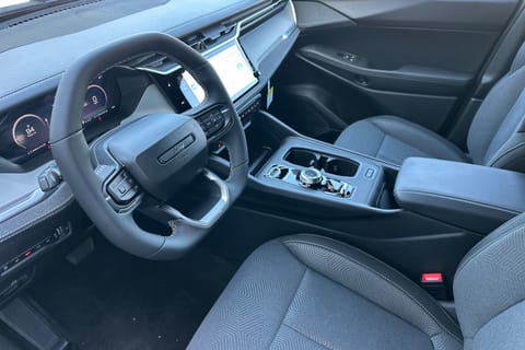 2026 Jeep Cherokee Laredo