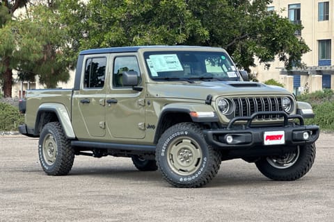 1 image of 2026 Jeep Gladiator