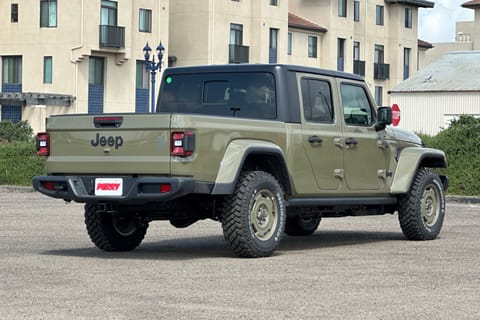 2026 Jeep Gladiator Willys 41