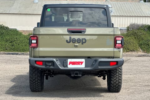 2026 Jeep Gladiator Willys 41
