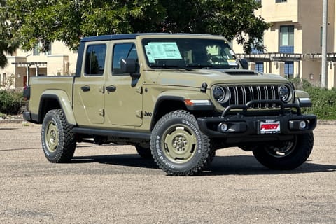 1 image of 2026 Jeep Gladiator