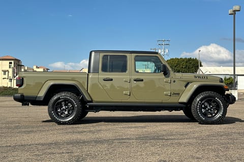2026 Jeep Gladiator Willys