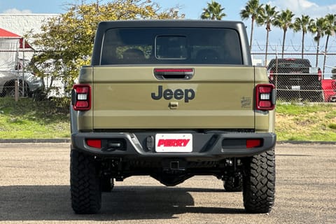 2026 Jeep Gladiator Willys