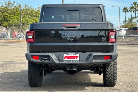 2026 Jeep Gladiator Willys