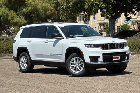 1 image of 2026 Jeep Grand Cherokee L Laredo