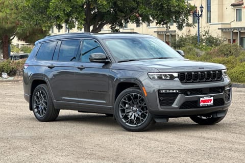 1 imagen de 2026 Jeep Grand Cherokee L Summit