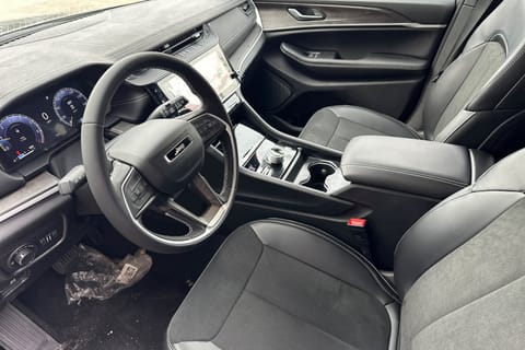 2026 Jeep Grand Cherokee Laredo