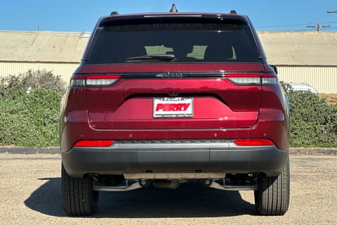 2026 Jeep Grand Cherokee Altitude