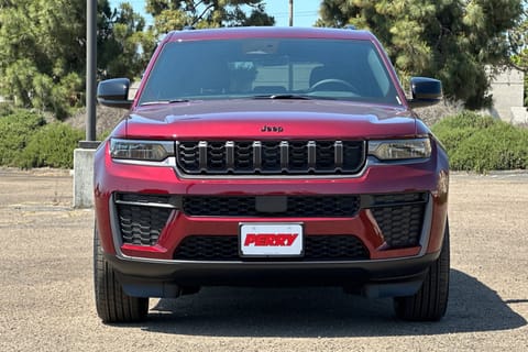 2026 Jeep Grand Cherokee Altitude
