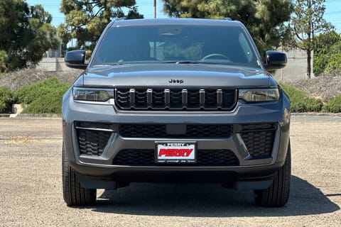 2026 Jeep Grand Cherokee Altitude