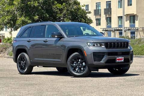 1 imagen de 2026 Jeep Grand Cherokee Laredo Altitude