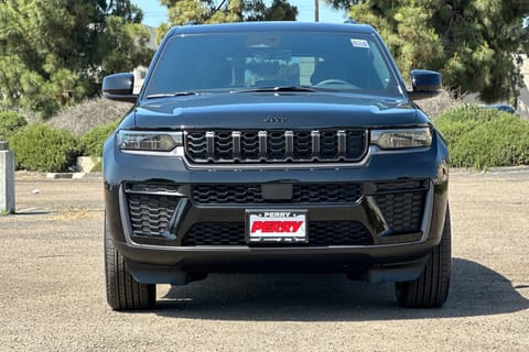 2026 Jeep Grand Cherokee Altitude