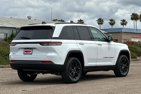2026 Jeep Grand Cherokee Altitude