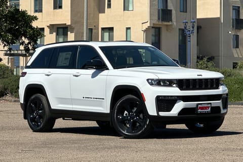 1 image of 2026 Jeep Grand Cherokee Limited
