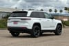 4 thumbnail image of  2026 Jeep Grand Cherokee Limited