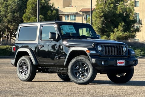 1 imagen de 2026 Jeep Wrangler Sport