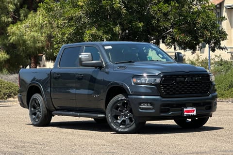 1 imagen de 2026 Ram 1500 Big Horn/Lone Star