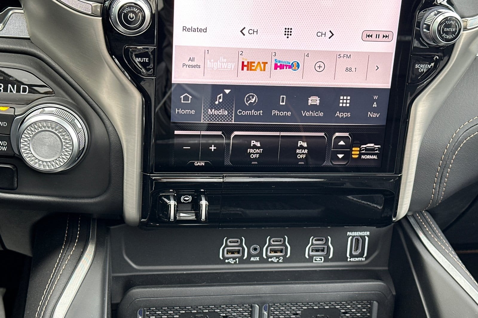 2026 RAM 1500 Tungsten - Photo 15