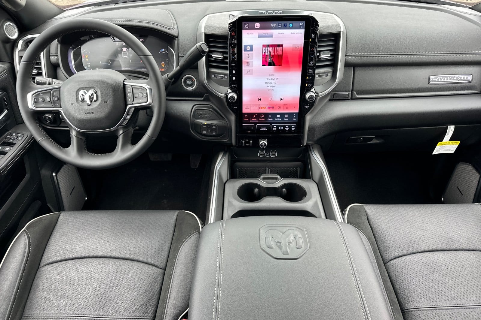 2026 RAM 2500 Laramie - Photo 8