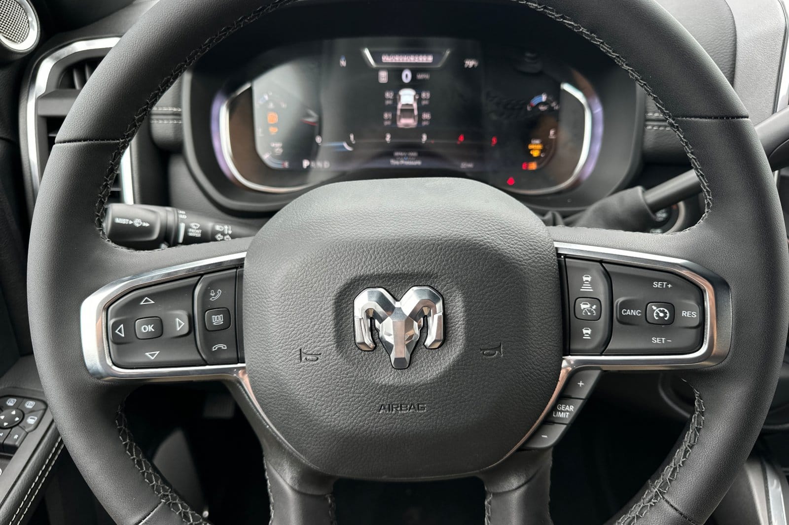 2026 RAM 2500 Laramie - Photo 18