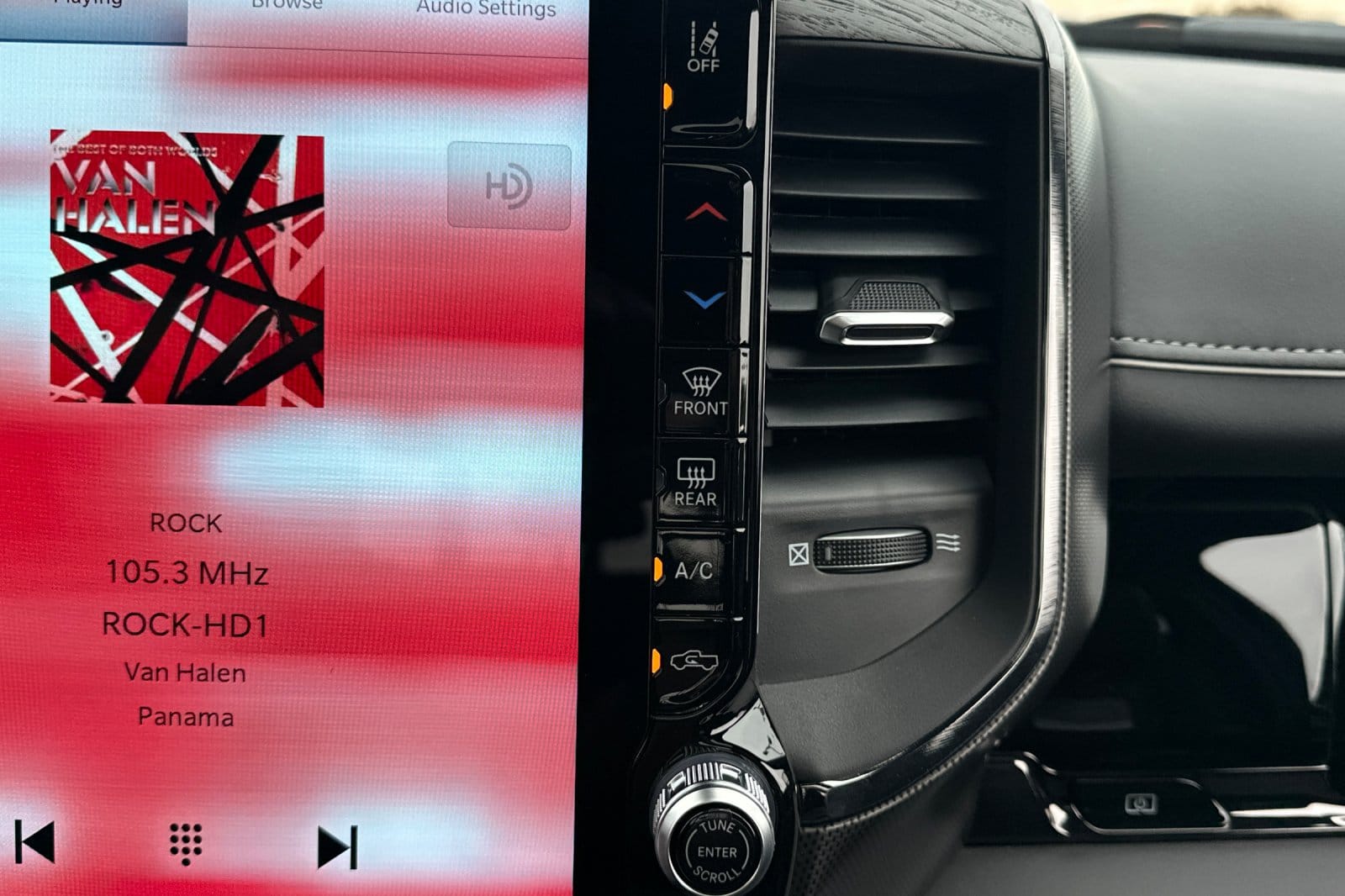 2026 RAM 2500 Limited - Photo 24