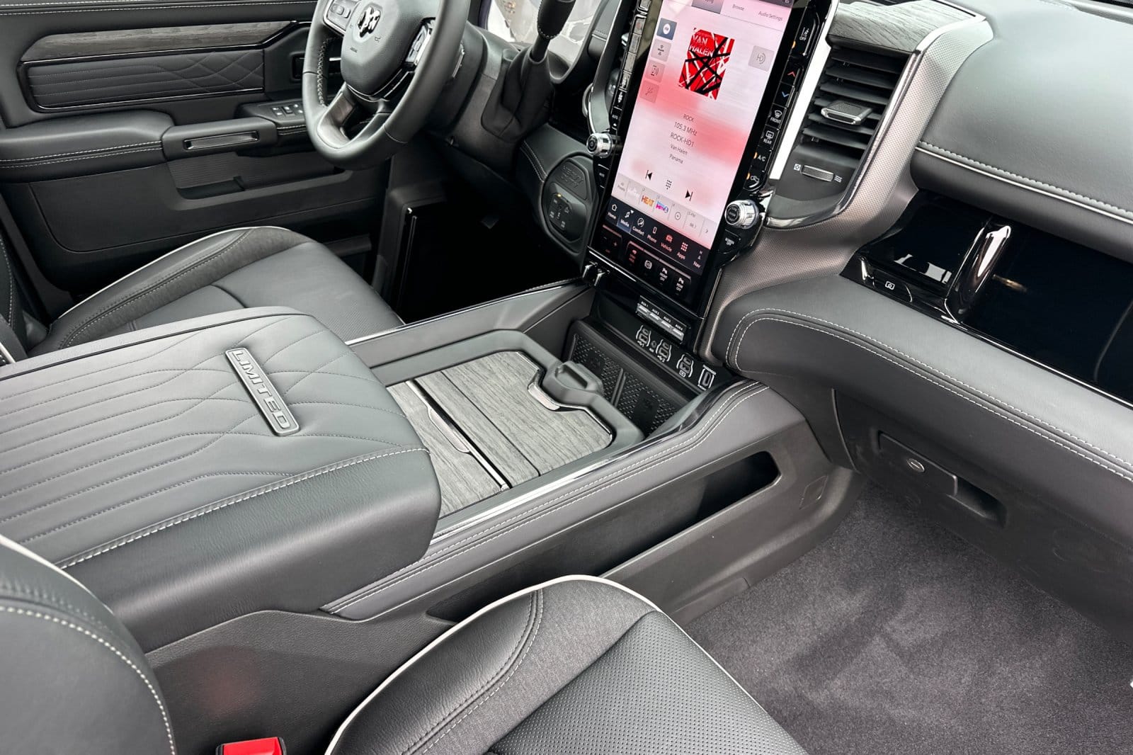 2026 RAM 2500 Limited - Photo 10