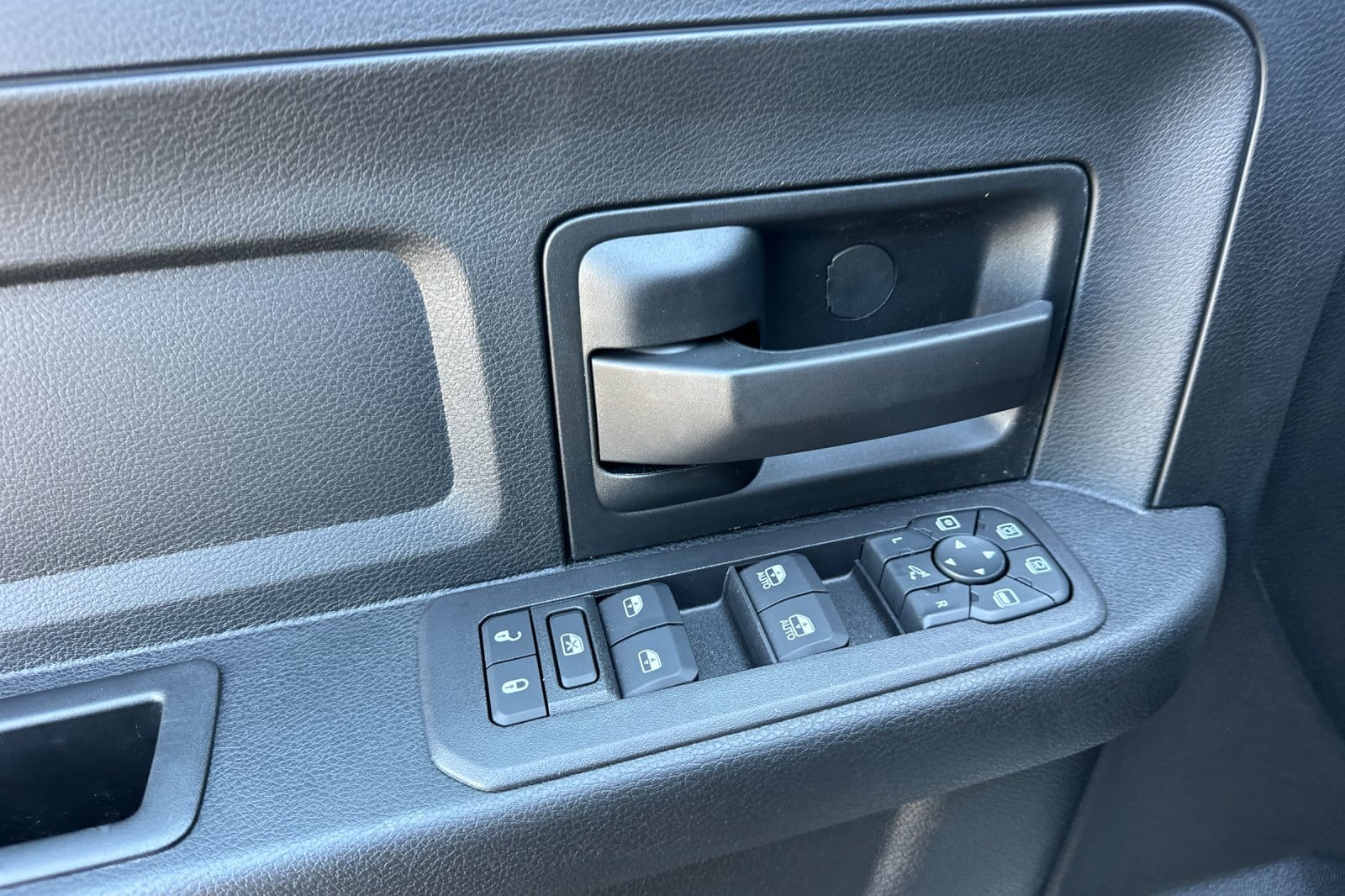 2026 RAM 2500 Tradesman/Warlock - Photo 6