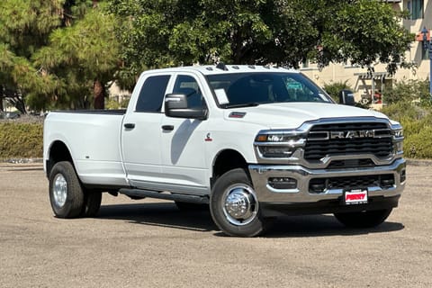 1 imagen de 2026 Ram 3500 Tradesman