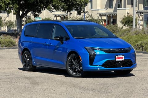 1 imagen de 2027 Chrysler Pacifica Limited
