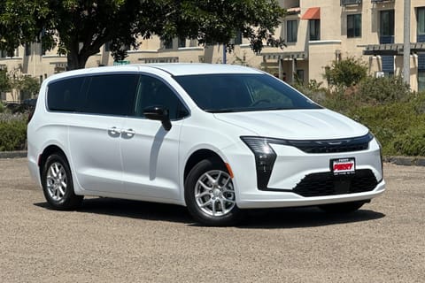 imagen de 2027 Chrysler Pacifica Select