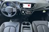 9 imagen en miniatura de 2027 Chrysler Pacifica Select