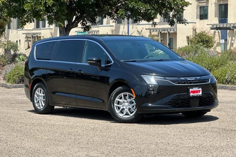 1 imagen de 2027 Chrysler Pacifica Select