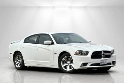 1 image of 2014 Dodge Charger RT Plus