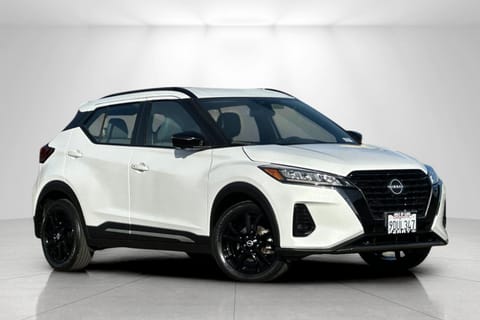 1 image of 2023 Nissan Kicks SR