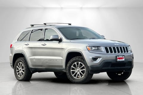 1 image of 2015 Jeep Grand Cherokee Laredo