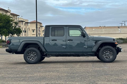 2026 Jeep Gladiator Sport S