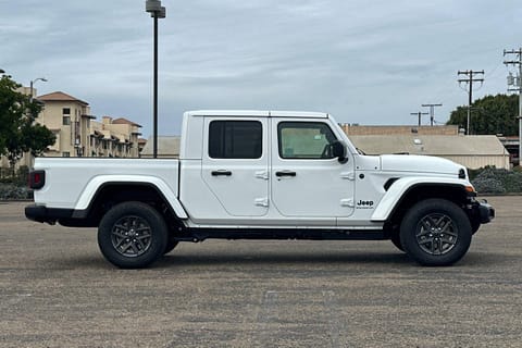 2026 Jeep Gladiator Sport S
