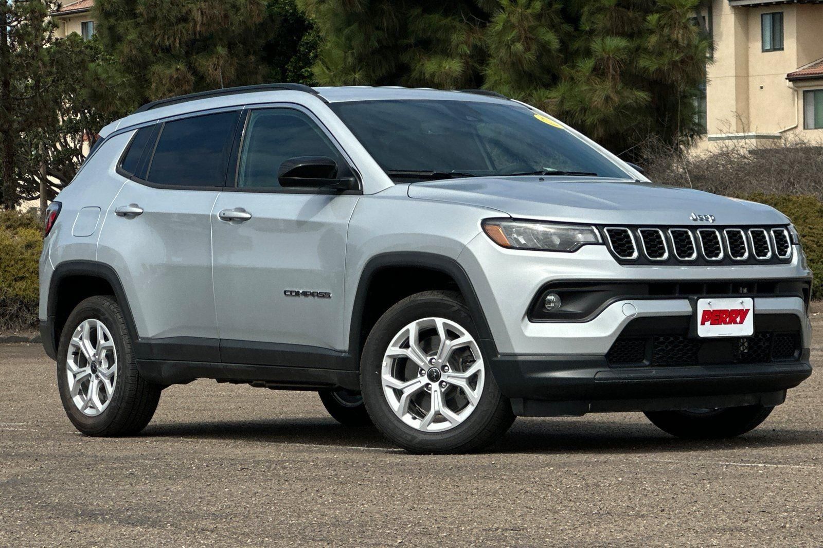 2025 Jeep Compass Latitude's photo